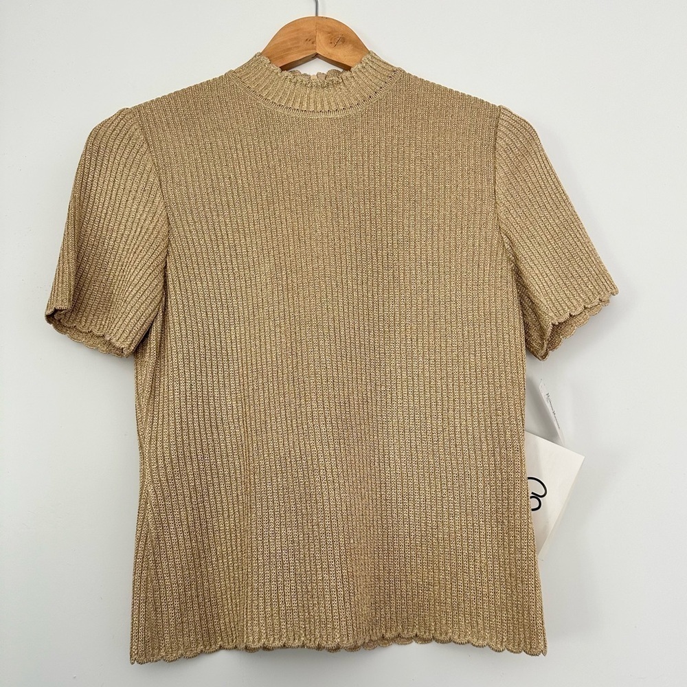 St. John Ribbed knit metallic gold vintage top size: P